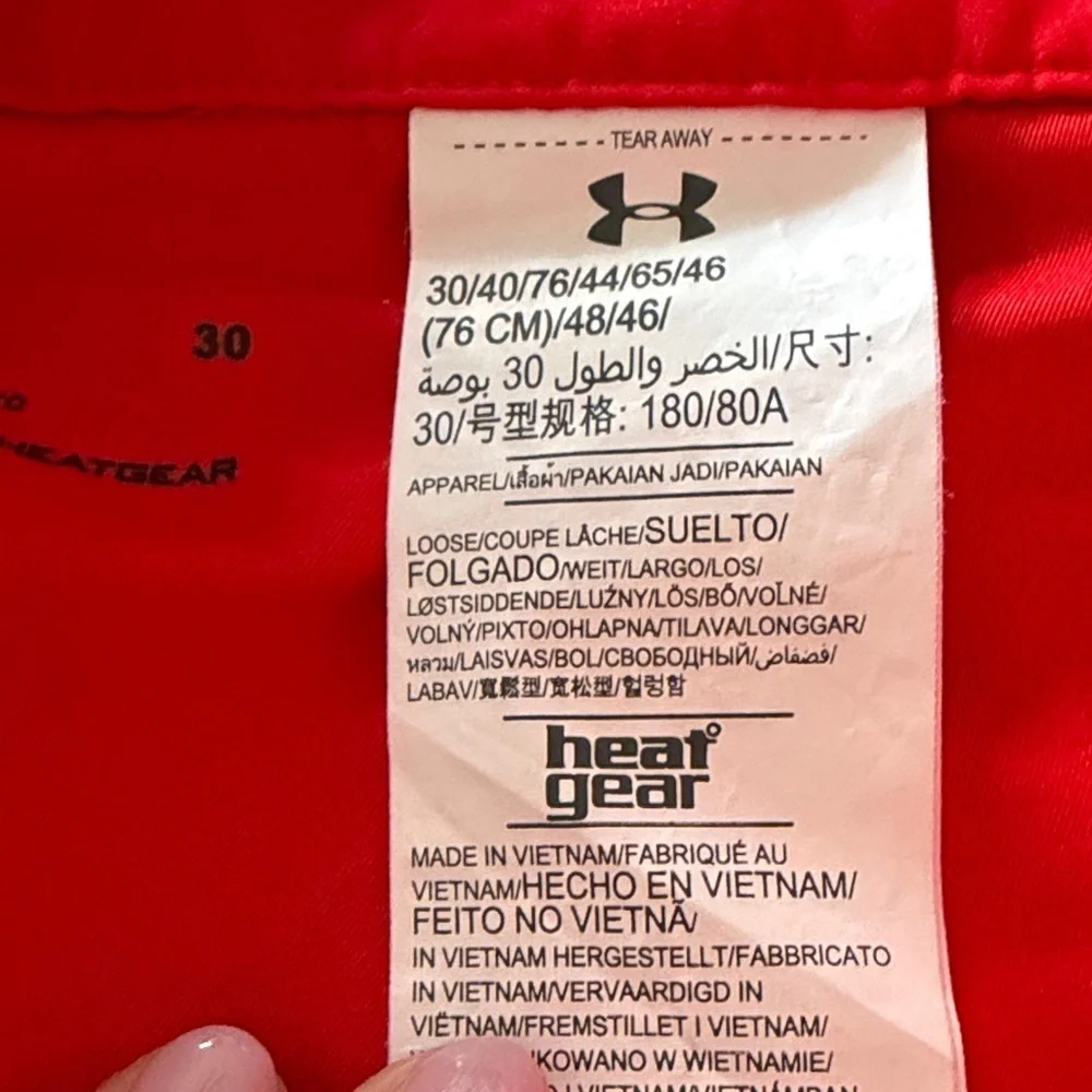 Under Armour size 30 Bold Red Board Shorts